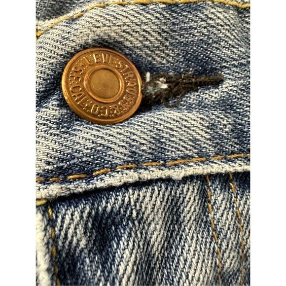 Levi’s 569 men’s loose fit jeans size 32”x32”.  #18-1928 - Picture 2 of 9